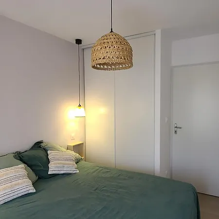 Climatisé T3 Vue De 63 M2 - 2 Et Belle Terrasse De 23 M2 *