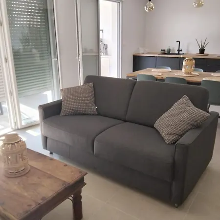 Climatisé T3 Vue De 63 M2 - 2 Et Belle Terrasse De 23 M2 Appartamento *